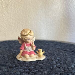 Vintage Tender Hearts Collection- Listen To The Angels Figurine